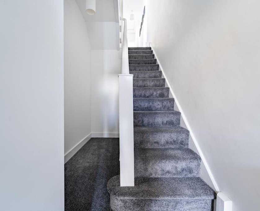 Isaacs View - First Floor Apartment Клийторпс Екстериор снимка