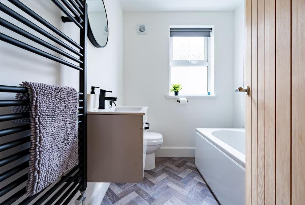 Isaacs View - First Floor Apartment Клийторпс Екстериор снимка