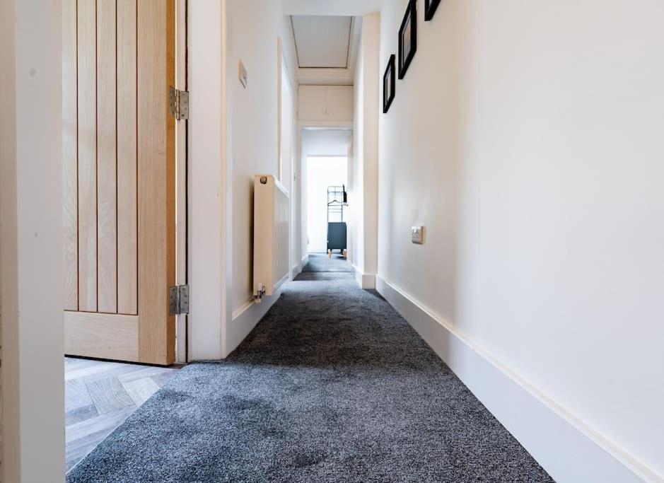 Isaacs View - First Floor Apartment Клийторпс Екстериор снимка