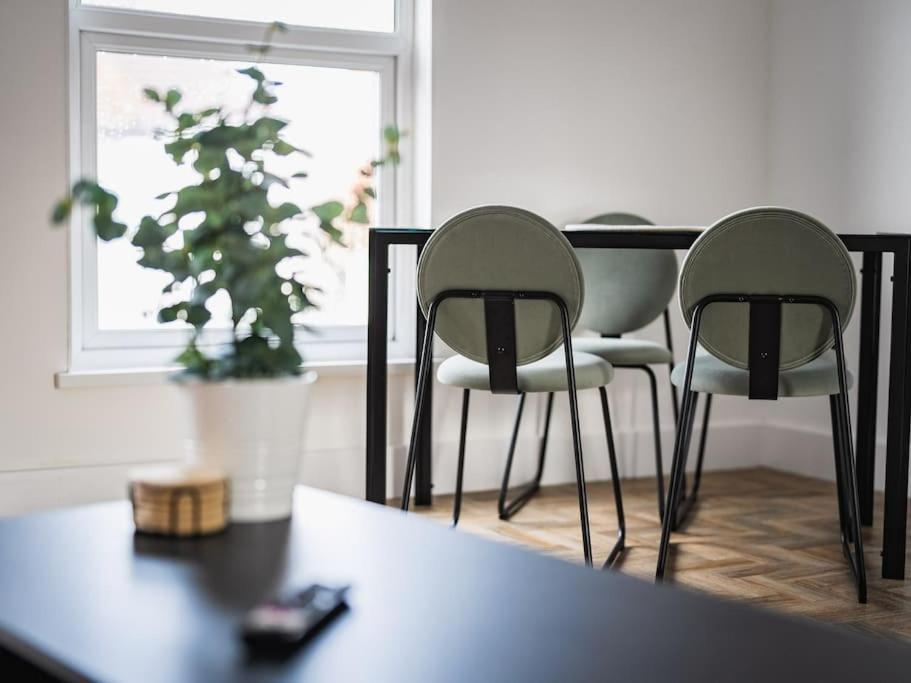 Isaacs View - First Floor Apartment Клийторпс Екстериор снимка